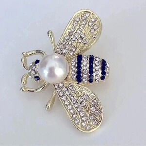 Bumblebee Bee Gold Tone Faux Pearl & Crystal Brooch Lapel Pin NWT